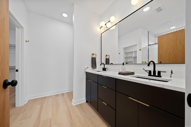 **Stunning Lakefront Retreat at 531 North Shore Dr, Hot Springs - photo 38