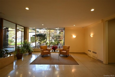 Welcome to your beautifully renovated studio oasis! This - photo 3