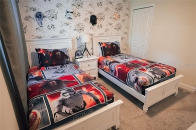 Beautifully furnished home is located on a Coner lot & - photo 12