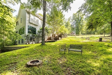Welcome to your own private Lake Lanier retreat, where peaceful - photo 13