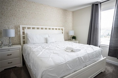 Beautifully furnished home is located on a Coner lot & - photo 16