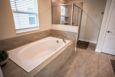 Beautifully furnished home is located on a Coner lot & - photo 18