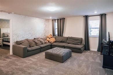 Beautifully furnished home is located on a Coner lot & - photo 20