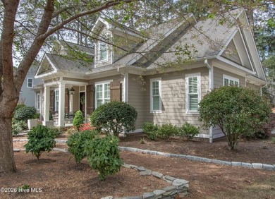 ''LOCK-IT AND LEAVE-IT! Stunning and move-in ready! With calming - photo 3