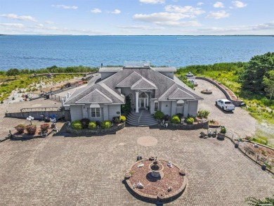 (private lake, pond, coastal) Home For Sale in Center Moriches New York