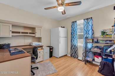 *** 6 BEDROOM COLONIAL *** 3 FULL BATHROOMS *** WHOLE HOUSE - photo 14