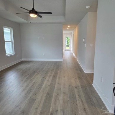 NEW CONSTRUCTION--MOVE IN READY! Location, Location and Location - photo 4