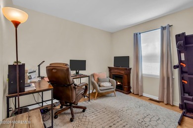 *** 6 BEDROOM COLONIAL *** 3 FULL BATHROOMS *** WHOLE HOUSE - photo 15