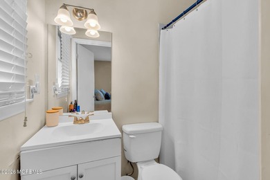 *** 6 BEDROOM COLONIAL *** 3 FULL BATHROOMS *** WHOLE HOUSE - photo 20