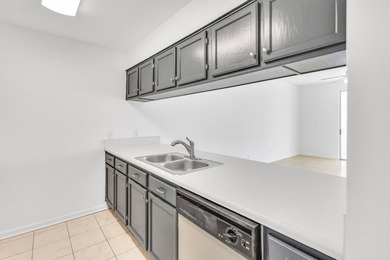 Great location. Motivated seller. Welcome to Pointe of View - photo 2