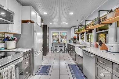 Beautifully renovated tri-level home offering space, comfort - photo 24