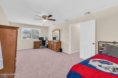 *** 6 BEDROOM COLONIAL *** 3 FULL BATHROOMS *** WHOLE HOUSE - photo 27