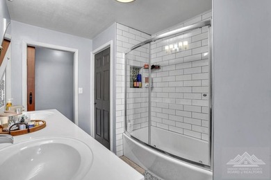 Beautifully renovated tri-level home offering space, comfort - photo 34