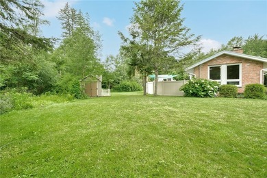 Welcome to 395 Ridgemont Drive, a beautifully maintained brick - photo 40