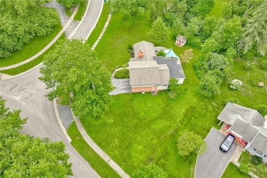 Welcome to 395 Ridgemont Drive, a beautifully maintained brick - photo 41