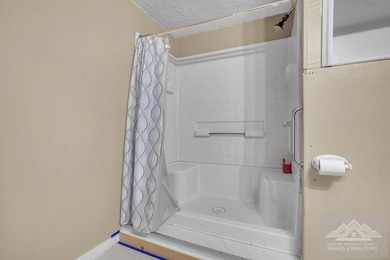 Beautifully renovated tri-level home offering space, comfort - photo 45
