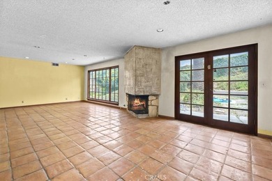 Presenting an incredible opportunity to remodel and customize - photo 3
