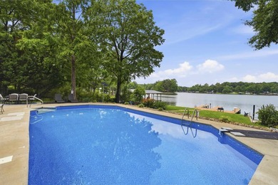 Welcome to your private lakefront retreat, perfectly positioned - photo 5