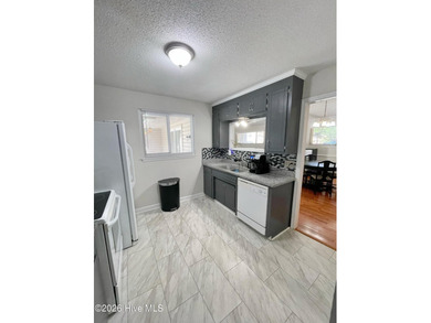 Seller is offering $5,000 use as you choose credit. Welcome to - photo 4