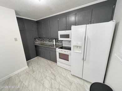 Seller is offering $5,000 use as you choose credit. Welcome to - photo 5