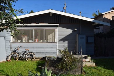 Three unit investment opportunity in Alamitos Beach, just - photo 11
