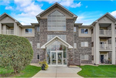 Lake Condo For Sale in Chanhassen, Minnesota