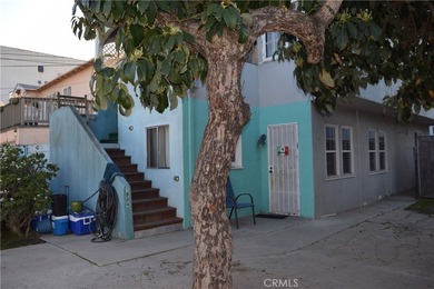 Three unit investment opportunity in Alamitos Beach, just - photo 14