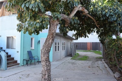 Three unit investment opportunity in Alamitos Beach, just - photo 17