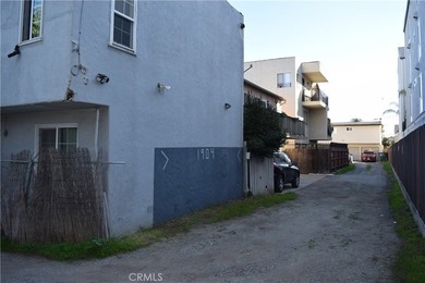Three unit investment opportunity in Alamitos Beach, just - photo 20