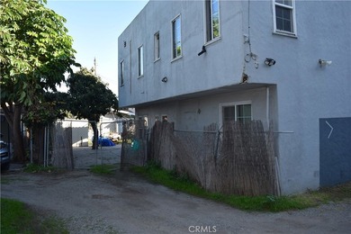 Three unit investment opportunity in Alamitos Beach, just - photo 21