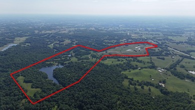 Serenity and privacy define this turnkey equestrian farm just - photo 23