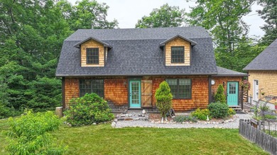 *Open House Sunday 7/12 11am-1pm* Welcome home to this - photo 3
