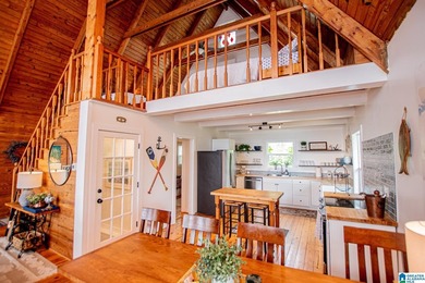 Best view on LAKE WEDOWEE! Super charming lake cottage with - photo 31