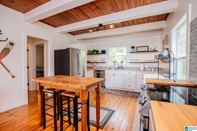 Best view on LAKE WEDOWEE! Super charming lake cottage with - photo 33