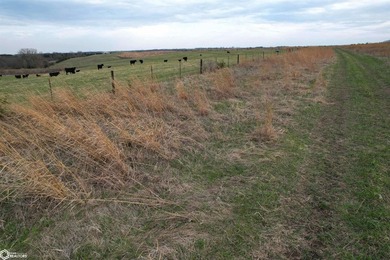 A rare opportunity to purchase 581+/- contiguous acres in the - photo 33