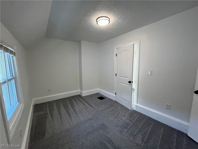 Welcome To This Completely Remodeled 3-Bedroom, 1-Bathroom - photo 33