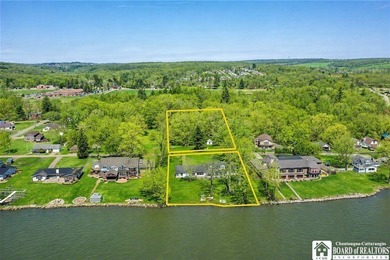4 bedroom, 4 bath home set on a quiet street with an impressive - photo 4