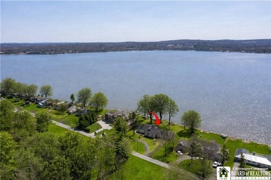 4 bedroom, 4 bath home set on a quiet street with an impressive - photo 5