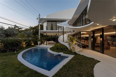 Welcome to Skyfin, a completely reimagined architectural - photo 2