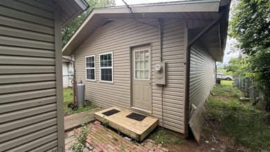 Fully renovated lakefront retreat on Lake Conway! This - photo 19