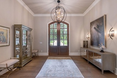 IMPECCABLY MAINTAINED CUSTOM HOME IN THE COVETED PARROTTS POINT - photo 4