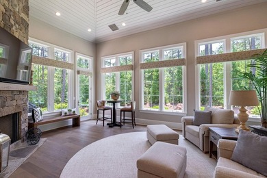 IMPECCABLY MAINTAINED CUSTOM HOME IN THE COVETED PARROTTS POINT - photo 10