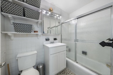 Welcome to this inviting residence at 85-15 Main Street, ideally - photo 7