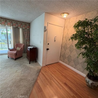 Sovereign Park Estates. 858 Square feet of comfortable living - photo 18