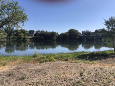 Lake Lot For Sale in Homedale, Idaho