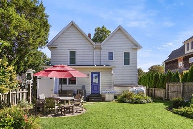 This Charming Victorian home captures the timeless elegance of - photo 2