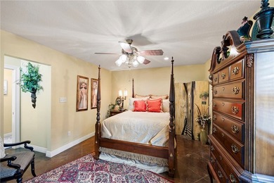 Tucked away in peaceful seclusion, this stunning executive home - photo 44