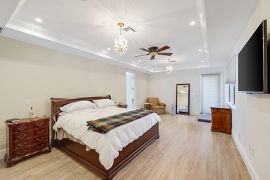 Magnificent Seven bedroom estate home overlooking the 11th - photo 11