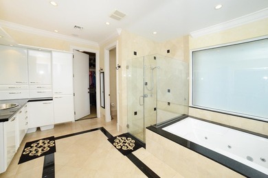 Magnificent Seven bedroom estate home overlooking the 11th - photo 12