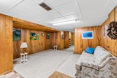 Northeast side ranch in move-in condition! Hard wood floors in - photo 29